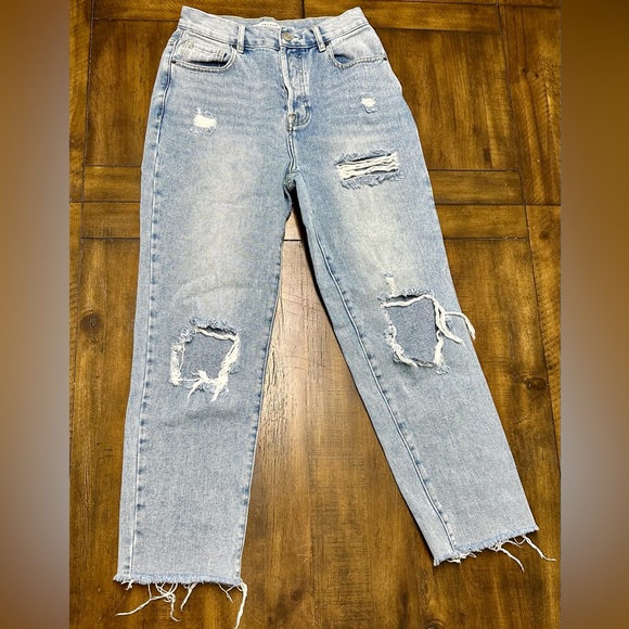 PacSun Denim - PacSun High Rise‎ Distressed Jeans Raw Hem Light Wash